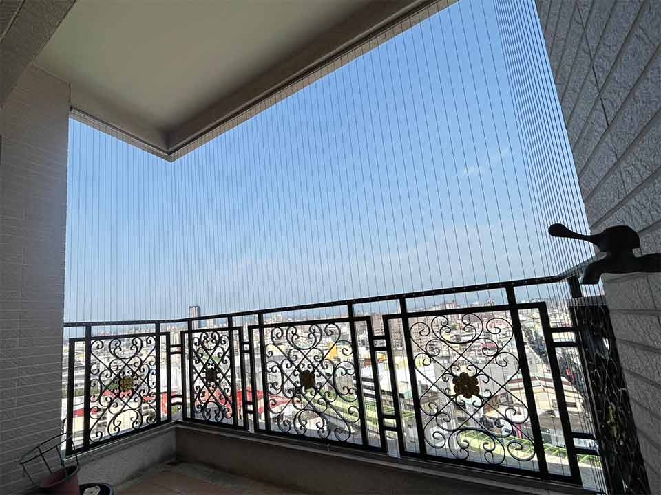 符合大樓防墜網法規案例